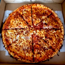 Crosby's - Crosby's Cheese Pizza