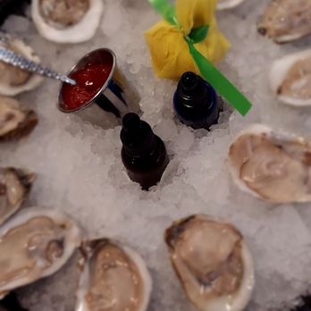 Tides Coastal Kitchen - Oysters - Cocktail Bars Near Me - Virginia Beach, Virginia Tides Coastal Kitchen - Oysters - Cocktail Bars Near Me - Virginia Beach, Virginia