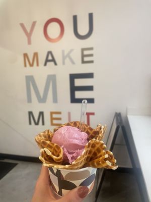 Gelato Boy by null