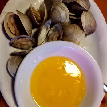 Kelly's Landing - The dozen steamed clams were small, but they did have a nice juicy bite and tasted great with melted butter! - Seafood Near Me - Fort Lauderdale, Florida Kelly's Landing - The dozen steamed clams were small, but they did have a nice juicy bite and tasted great with melted butter! - Seafood Near Me - Fort Lauderdale, Florida