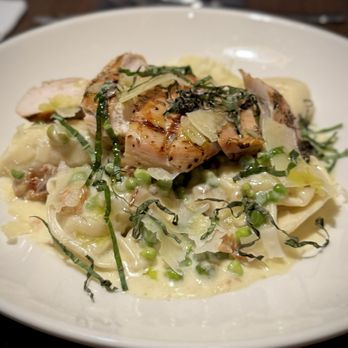 Bloom Boutique Bar & Eatery - Tortellini with chicken - New American Near Me - Albany, New York