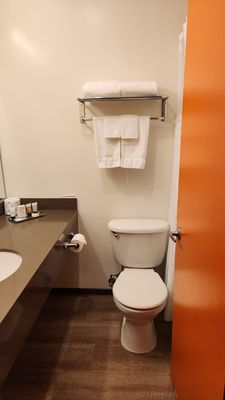 The Tangerine - a Burbank Hotel by null