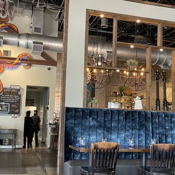 28 North Gastropub & Scratch Kitchen - Kitchen is open an beautiful bar - Gastropubs Near Me - Melbourne, Florida 28 North Gastropub & Scratch Kitchen - Kitchen is open an beautiful bar - Gastropubs Near Me - Melbourne, Florida