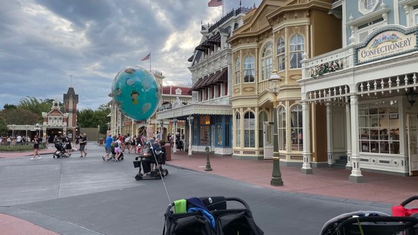 Tony's Town Square Restaurant by null