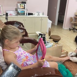 Iris Fancy Nail&Spa - Kids mani pedi