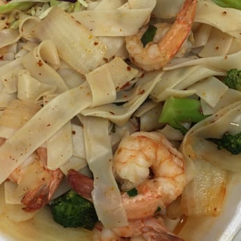 Thai Cafe - VERY BLAND Pad Kee Mao. - Thai Near Me - Redding, California