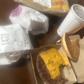 McDonald's - Got my WHOLE order wrong my burger was dry asf I'll never come here again it's always some shi with this one - Fast Food Near Me - Baytown, Texas McDonald's - Got my WHOLE order wrong my burger was dry asf I'll never come here again it's always some shi with this one - Fast Food Near Me - Baytown, Texas