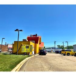 Kosmos Restaurant - KOSMOS . 2007 Calumet Ave, Valparaiso, IN. Breakfast Hot Dogs Italian Beef Burgers Salads Sandwiches etc. Drive Thru. Big Parking.Cool