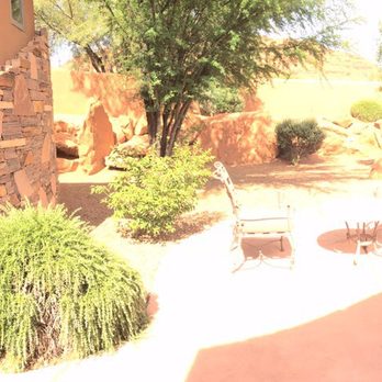 The Inn at Entrada - Front yard/door - Hotels Near Me - St. George, Utah The Inn at Entrada - Front yard/door - Hotels Near Me - St. George, Utah