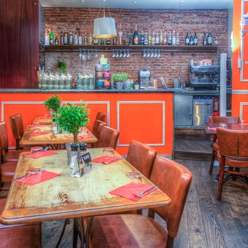 Au Coin de la Rue - Restaurant Au Coin de La Rue - Inside View - Photo by Emporio Efikz - French Near Me - Toulouse, 31 Au Coin de la Rue - Restaurant Au Coin de La Rue - Inside View - Photo by Emporio Efikz - French Near Me - Toulouse, 31