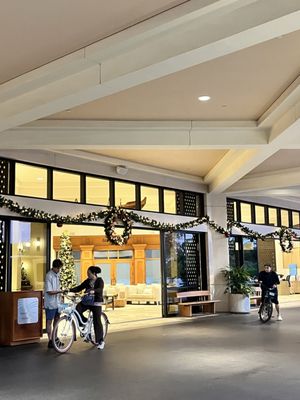 Maui Coast Hotel by null