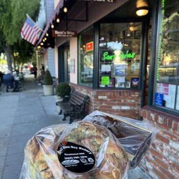 Half Moon Bay Bakery - Artichoke parmesan pesto and pumpkin bread - Bakeries Near Me - Half Moon Bay, California Half Moon Bay Bakery - Artichoke parmesan pesto and pumpkin bread - Bakeries Near Me - Half Moon Bay, California