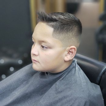 Cutz & Clawz - Mid fade / kids comb over
Barber: Ig @cozy_cutz - Barbers Near Me - Modesto, California Cutz & Clawz - Mid fade / kids comb over
Barber: Ig @cozy_cutz - Barbers Near Me - Modesto, California