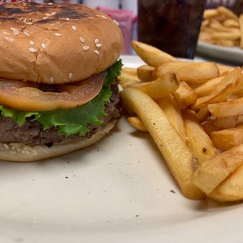 Save Inn Restaurant - Bacon cheeseburger and fries. - Breakfast & Brunch Near Me - Kerrville, Texas Save Inn Restaurant - Bacon cheeseburger and fries. - Breakfast & Brunch Near Me - Kerrville, Texas