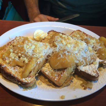Eggs 'n Things - Waikiki Beach Eggspress - special of the day: apple cinnamon french toast - Breakfast & Brunch Near Me - Honolulu, Hawaii
