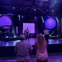 2|42 Community Church | Ann Arbor Campus - Worship time
