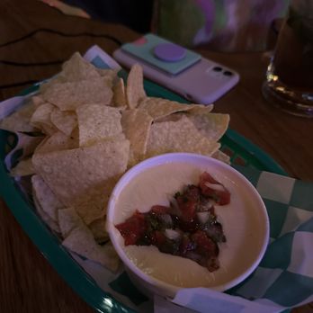 EZ's Liquor Lounge - Queso - Bars Near Me - Houston, Texas