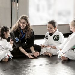Venture Martial Arts - Instructor Audrey Keeley teaching Little Dragon students