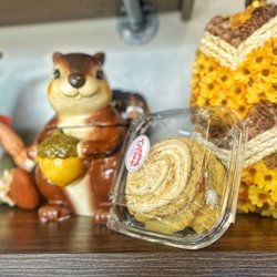 Campitelli Cookies - Placentia - My picks - Squirrel approves | IG @moniquedao
