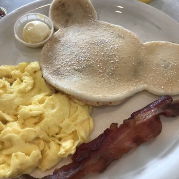 Blue Moon Diner - American Near Me - Beaverton, Oregon Blue Moon Diner - American Near Me - Beaverton, Oregon