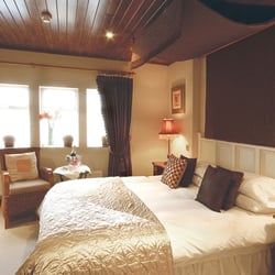 Pennine Manor