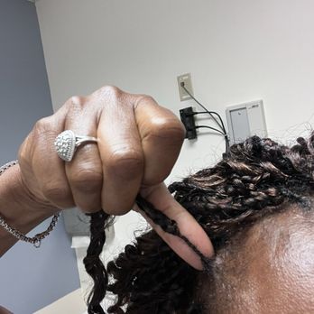 Fastest Braider Salon - Loose braids - Hair Salons Near Me
