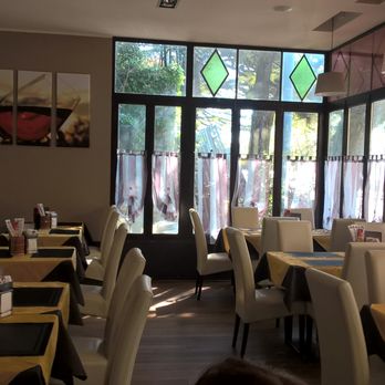 Raffaele al California - L'interno del locale (una parte) - Seafood Near Me - Trieste, TS Raffaele al California - L'interno del locale (una parte) - Seafood Near Me - Trieste, TS