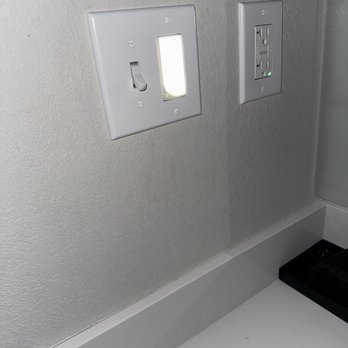 Graystone Lodge Ascend Hotel Collection - I love that there is a night light in the bathroom that's automatic. - Hotels Near Me - Boone, North Carolina