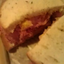 Red Mule Pub - Corned beef