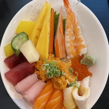 Sushivogue - Chirashi Lunch Pecial - Japanese Near Me - Woodbury, New York Sushivogue - Chirashi Lunch Pecial - Japanese Near Me - Woodbury, New York