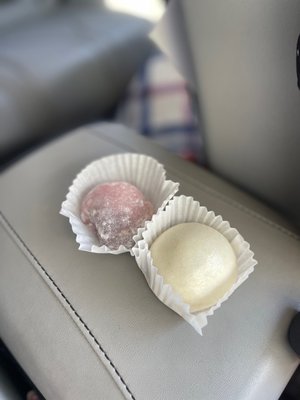 Shuei-Do Manju Shop by null