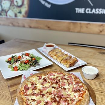 Pepperoni's - Oak Forest - the classic pizza - Pizza Near Me - Houston, Texas