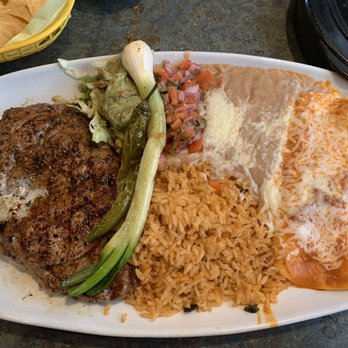 Que Pasa Mexican Cafe - Carne Asada Plate - Mexican Near Me - Tulare, California Que Pasa Mexican Cafe - Carne Asada Plate - Mexican Near Me - Tulare, California
