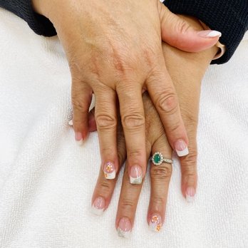 Valentines Nails Spa - Nail Salons Near Me - San Diego, California