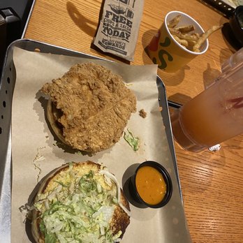 Chili's - Bars Near Me - Austell, Georgia