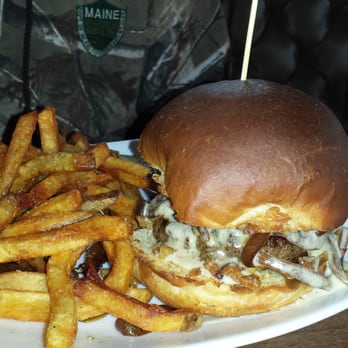 Engine Room - Smoked beef burger - Southern Near Me - Mystic, Connecticut