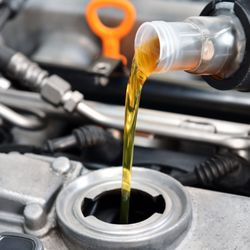 AKA Auto Group - Keep Your Engine Running Smooth: Fast and Reliable Oil Change Services to Extend Your Car's Life!