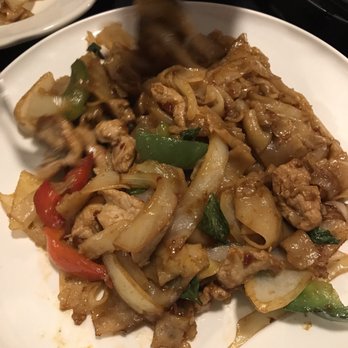 Andaman Thai Cuisine - Drunken Noodle - Thai Near Me - Framingham, Massachusetts