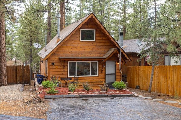 Ready for Resale - I helped my clients add curb appeal to their home to maximize selling potential and increase their profit. Ready for Resale - I helped my clients add curb appeal to their home to maximize selling potential and increase their profit.