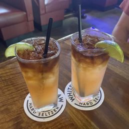 Mai Tais Mai Tais