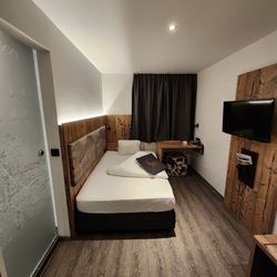 BinderS - Bedroom