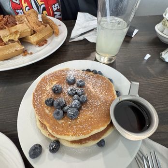 Rising Early Cafe - Blueberry Side of Buttermilk Pancakes - Salad Near Me - Schaumburg, Illinois