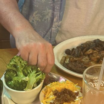 Texas Roadhouse - Steakhouses Near Me - New Rochelle, New York