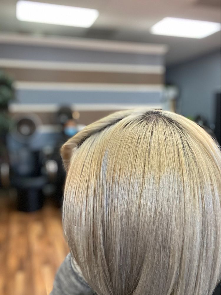 A Confident You Styles Logo