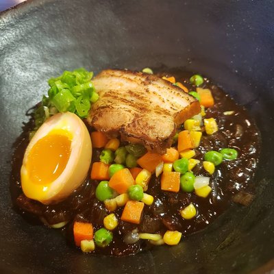 Enza Ramen by null