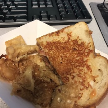 Stripchezze - Food Trucks Near Me Stripchezze - Food Trucks Near Me