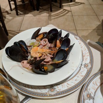 Il Ragno d'Oro - The most amazing food I've ever had, and I've had some amazing food before. - Italian Near Me - Rome, RM Il Ragno d'Oro - The most amazing food I've ever had, and I've had some amazing food before. - Italian Near Me - Rome, RM