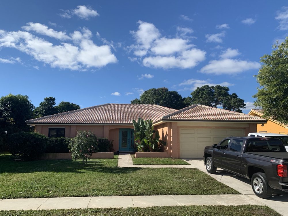 Slide of Mendieta Roofing