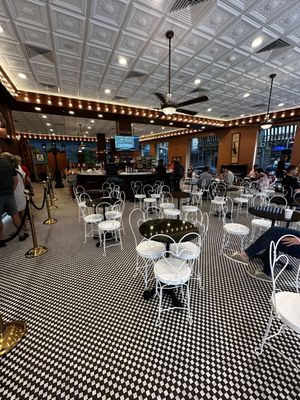 Cafe Beignet, Canal St. by null