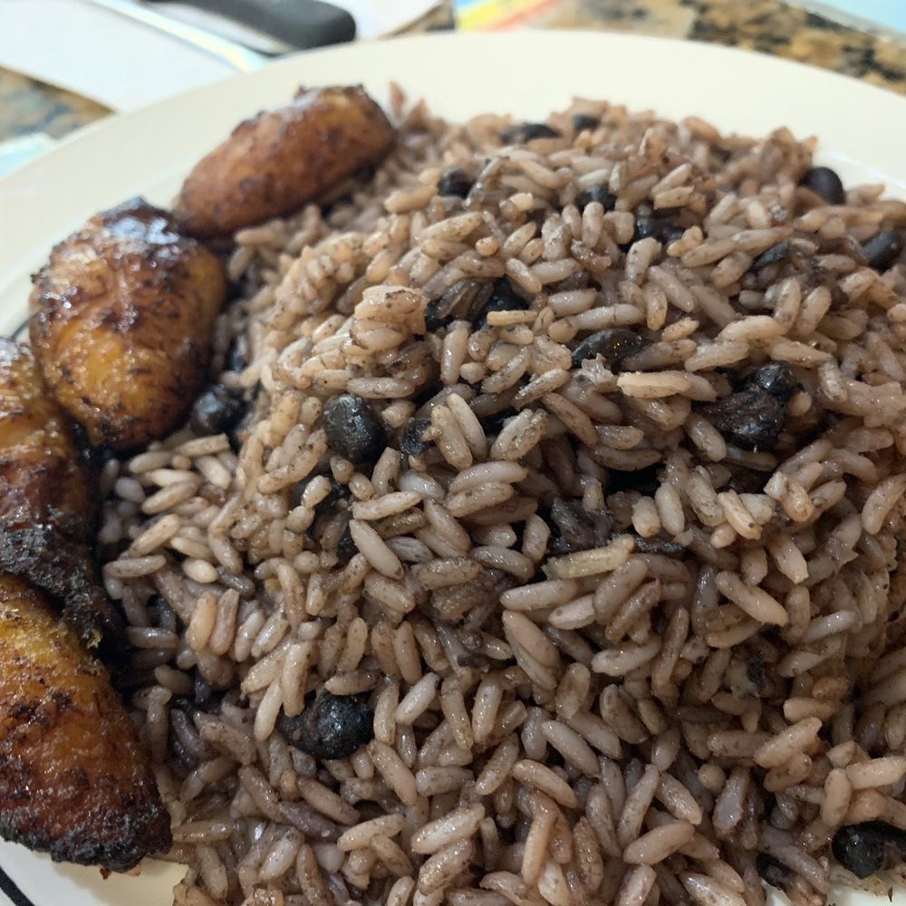 Chico's Restaurant - Moros y maduros - Cuban Near Me - Hialeah, Florida
